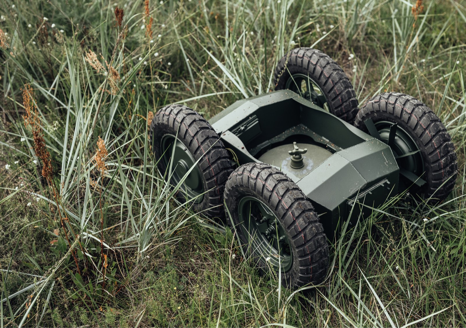 IRON HAYA UGV